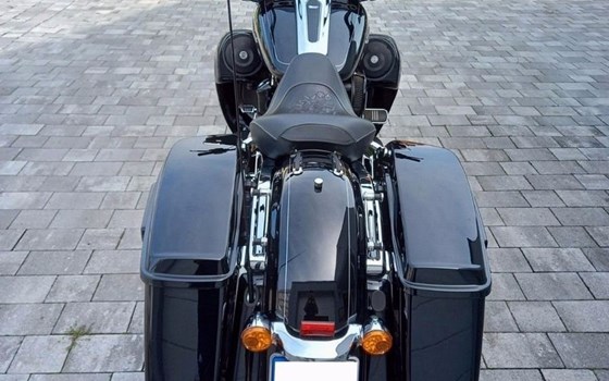Gebrauchtmotorrad Harley-Davidson Street Glide FLHX - Bild 7