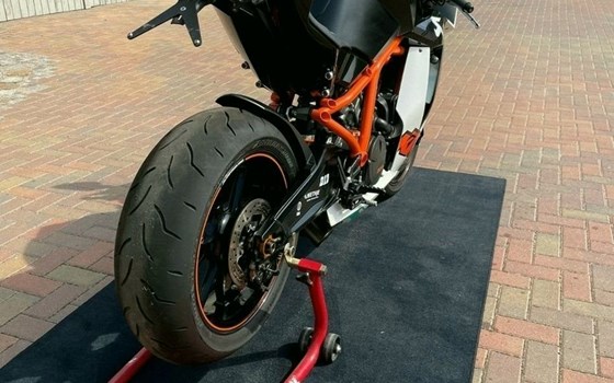Gebrauchtmotorrad KTM 1190 RC8 R - Bild 4