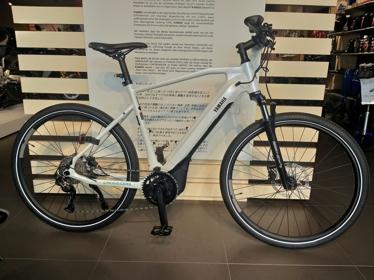 Yamaha CrossCore RC L