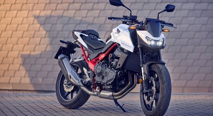 Neumotorrad Honda CB750 Hornet
