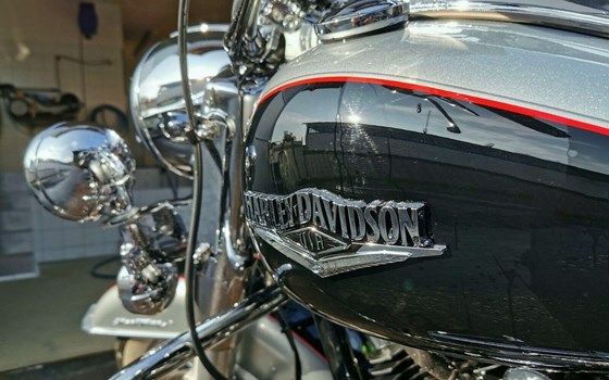 Gebrauchtmotorrad Harley-Davidson Road King Classic FLHRC - Bild 11