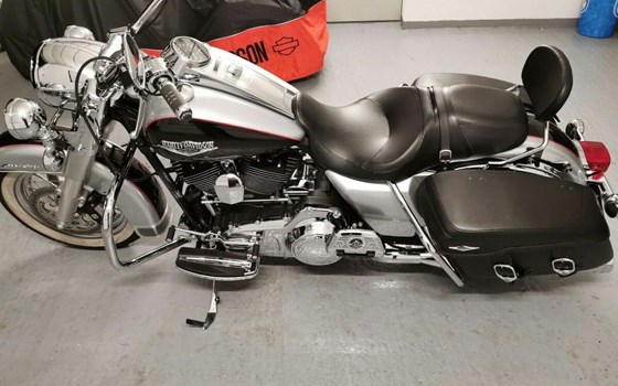 Gebrauchtmotorrad Harley-Davidson Road King Classic FLHRC - Bild 2