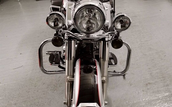 Gebrauchtmotorrad Harley-Davidson Road King Classic FLHRC - Bild 4