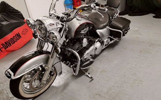 Gebrauchtmotorrad Harley-Davidson Road King Classic FLHRC - Bild 5