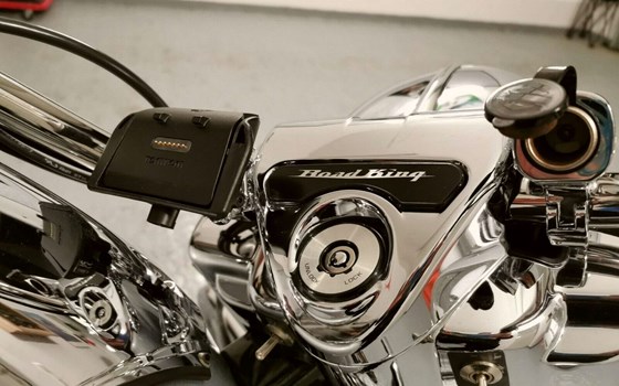 Gebrauchtmotorrad Harley-Davidson Road King Classic FLHRC - Bild 8