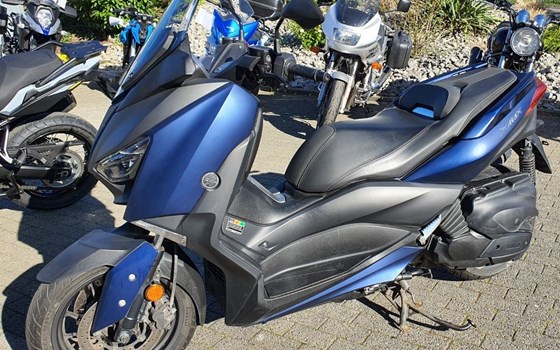 Gebrauchtmotorrad Yamaha XMAX 400 - Bild 2
