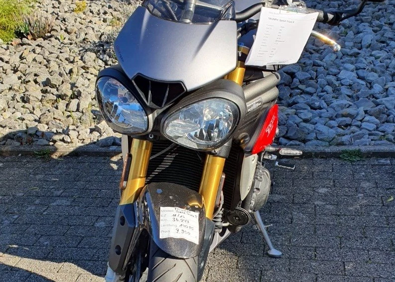 Angebot Triumph Speed Triple R Bild 2: Angebot Triumph Speed Triple R