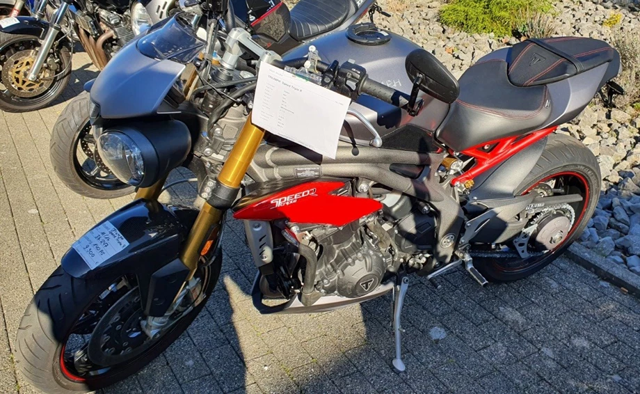 Angebot Triumph Speed Triple R Bild 3: Angebot Triumph Speed Triple R