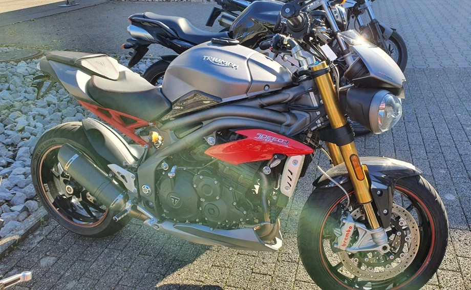 Angebot Triumph Speed Triple R Bild 1: Angebot Triumph Speed Triple R