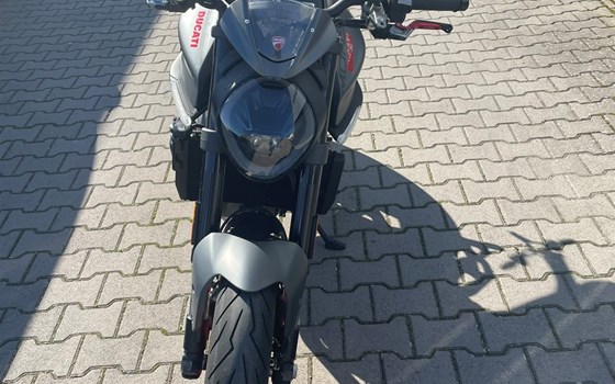 Gebrauchtmotorrad Ducati Monster + - Bild 4