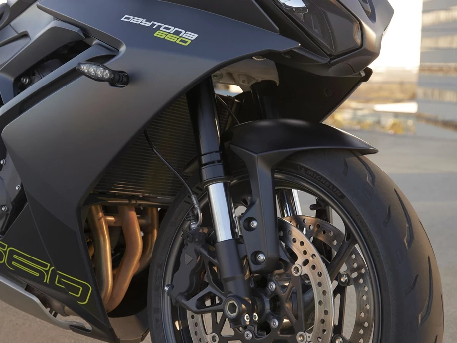 Angebot Triumph Daytona 660 Bild 10: Angebot Triumph Daytona 660