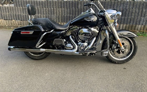 Gebrauchtmotorrad Harley-Davidson Road King Classic FLHRC - Bild 3