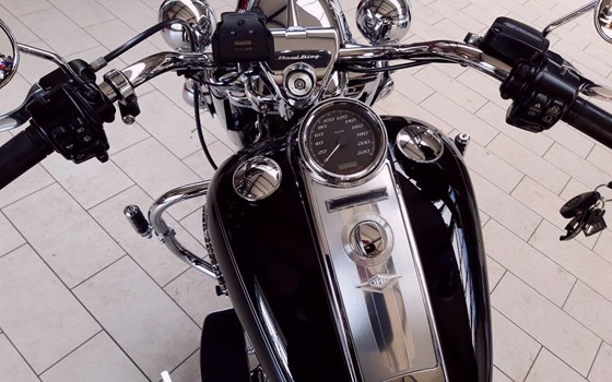 Gebrauchtmotorrad Harley-Davidson Road King Classic FLHRC - Bild 10