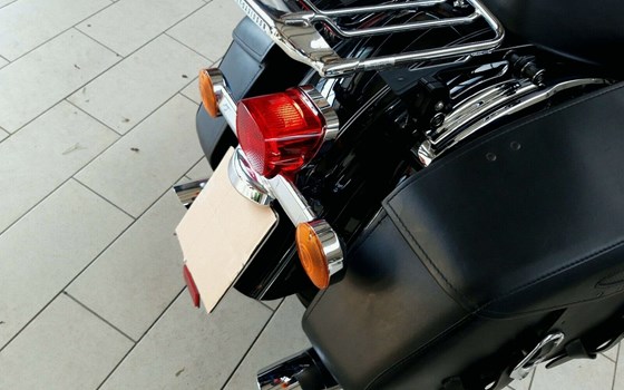 Gebrauchtmotorrad Harley-Davidson Road King Classic FLHRC - Bild 12