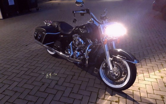 Gebrauchtmotorrad Harley-Davidson Road King Classic FLHRC - Bild 14