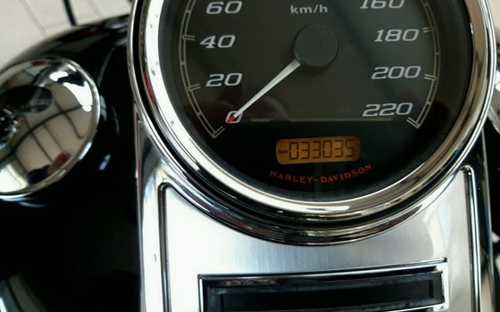 Gebrauchtmotorrad Harley-Davidson Road King Classic FLHRC - Bild 9