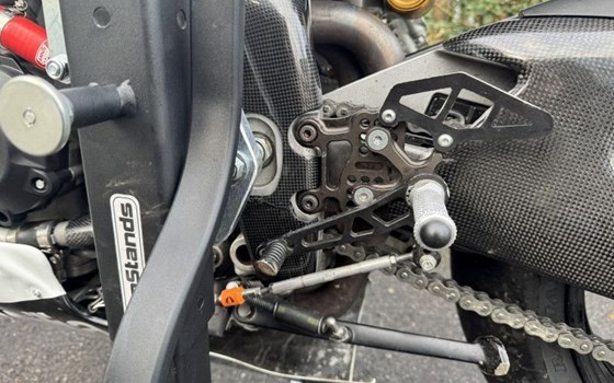 Gebrauchtmotorrad Aprilia RSV4 RR - Bild 7 Gebrauchtmotorrad Aprilia RSV4 RR - Bild 7