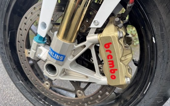 Gebrauchtmotorrad Aprilia RSV4 RR - Bild 8 Gebrauchtmotorrad Aprilia RSV4 RR - Bild 8
