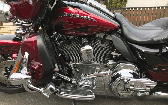 Gebrauchtmotorrad Harley-Davidson CVO FLHTCUSE Ultra Classic Electra Glide - Bild 1