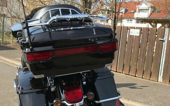 Gebrauchtmotorrad Harley-Davidson CVO FLHTCUSE Ultra Classic Electra Glide - Bild 4