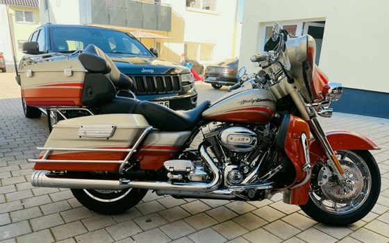 Gebrauchtmotorrad Harley-Davidson Electra Glide Ultra Classic FLHTCU - Bild 1