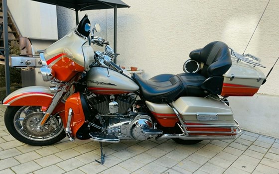 Gebrauchtmotorrad Harley-Davidson Electra Glide Ultra Classic FLHTCU - Bild 2