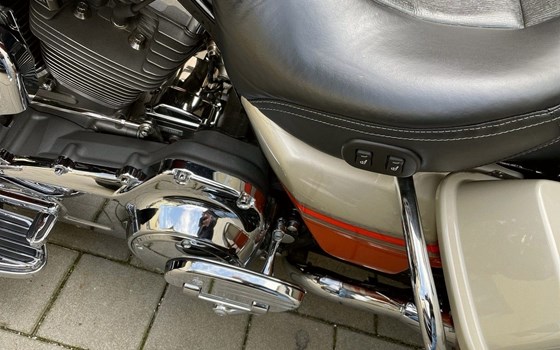 Gebrauchtmotorrad Harley-Davidson Electra Glide Ultra Classic FLHTCU - Bild 8