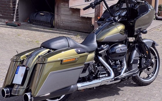 Gebrauchtmotorrad Harley-Davidson Road Glide FLTRX - Bild 1