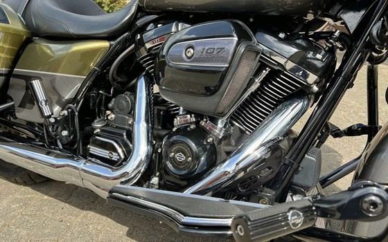 Gebrauchtmotorrad Harley-Davidson Road Glide FLTRX - Bild 10