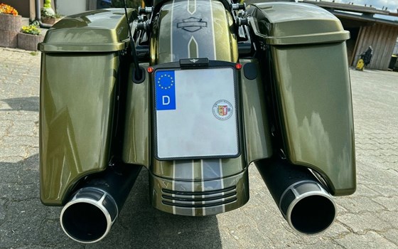 Gebrauchtmotorrad Harley-Davidson Road Glide FLTRX - Bild 3