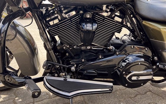 Gebrauchtmotorrad Harley-Davidson Road Glide FLTRX - Bild 7