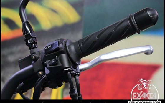 Gebrauchtmotorrad Moto Guzzi V7 III Stone - Bild 19