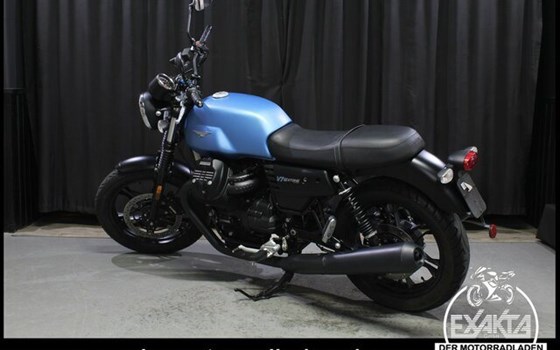 Gebrauchtmotorrad Moto Guzzi V7 III Stone - Bild 3