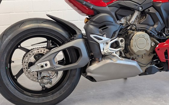 Neufahrzeug Ducati Streetfighter V4 S - Bild 7