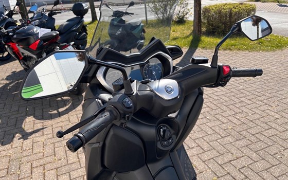 Gebrauchtmotorrad Yamaha XMAX 300 - Bild 10