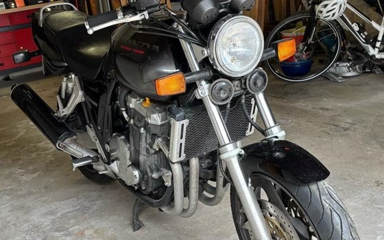 Gebrauchtmotorrad Honda CB 1000 R - Bild 2 Gebrauchtmotorrad Honda CB 1000 R - Bild 2