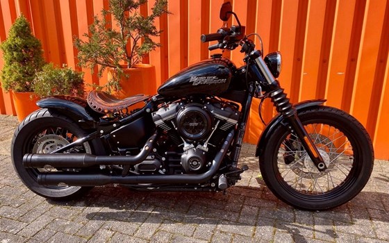 Gebrauchtmotorrad Harley-Davidson Softail Street Bob FXBB - Bild 1