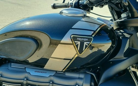 Gebrauchtmotorrad Triumph Rocket 3 TFC - Bild 6