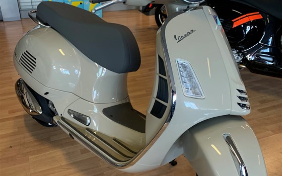 Neufahrzeug Vespa GTS 310 - Bild 1 Neufahrzeug Vespa GTS 310 - Bild 1