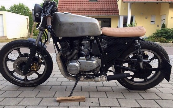 Gebrauchtmotorrad Kawasaki Z 550 F - Bild 2