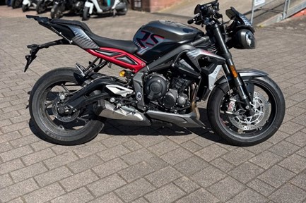 Triumph Street Triple RS