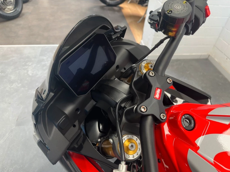 Angebot Aprilia Tuono 660 Factory Bild 6: Angebot Aprilia Tuono 660 Factory