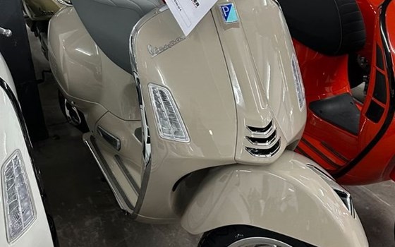 Neufahrzeug Vespa GTS 125 Super Sport - Bild 4