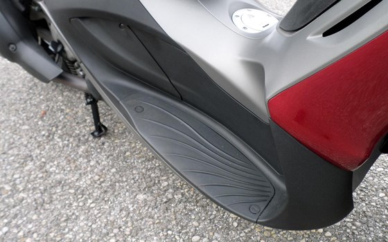 Gebrauchtmotorrad Piaggio Beverly 350ie Sport Touring - Bild 17 Gebrauchtmotorrad Piaggio Beverly 350ie Sport Touring - Bild 17