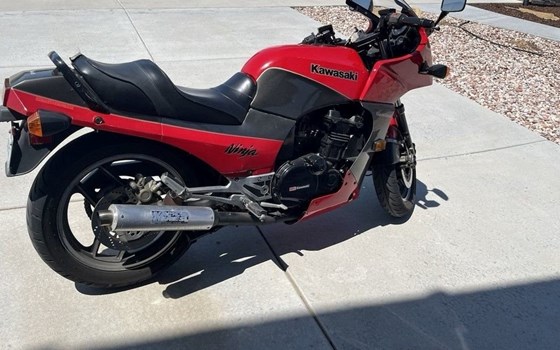 Gebrauchtmotorrad Kawasaki GPZ 900 R - Bild 7 Gebrauchtmotorrad Kawasaki GPZ 900 R - Bild 7