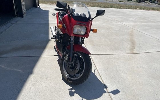 Gebrauchtmotorrad Kawasaki GPZ 900 R - Bild 8 Gebrauchtmotorrad Kawasaki GPZ 900 R - Bild 8