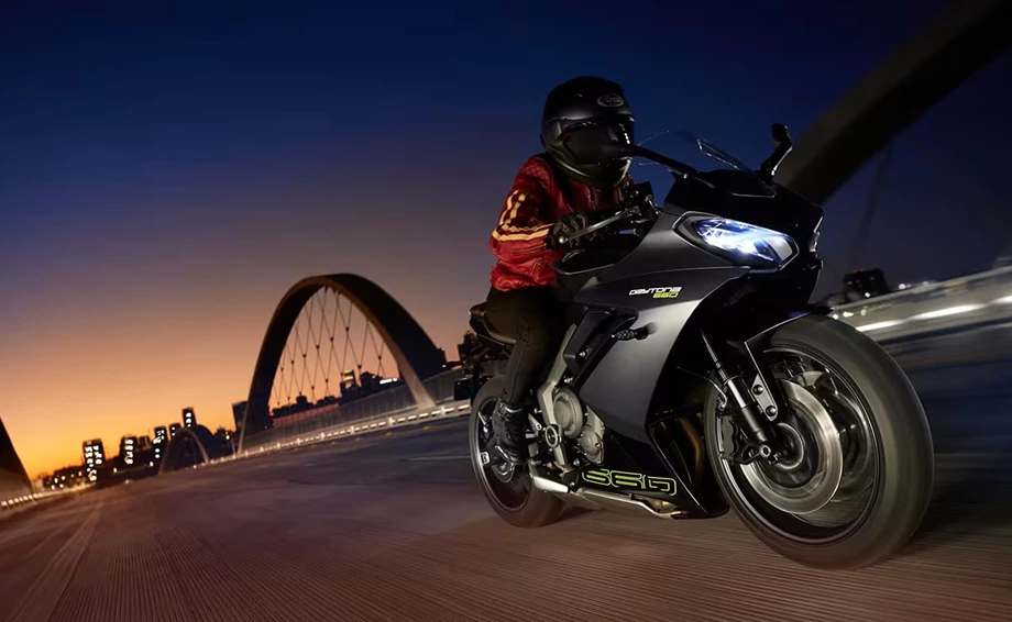 Angebot Triumph Daytona 660 Bild 6: Angebot Triumph Daytona 660