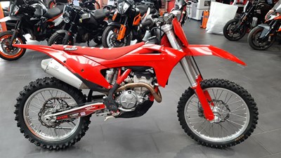 MC 250F