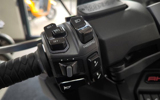 Gebrauchtmotorrad Kymco AK 550i ABS PREMIUM - Bild 8