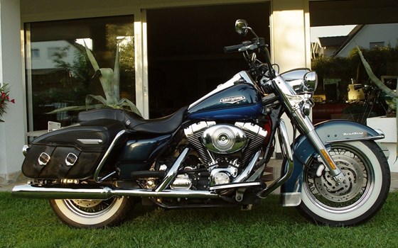 Gebrauchtmotorrad Harley-Davidson Road King Classic FLHRC - Bild 10